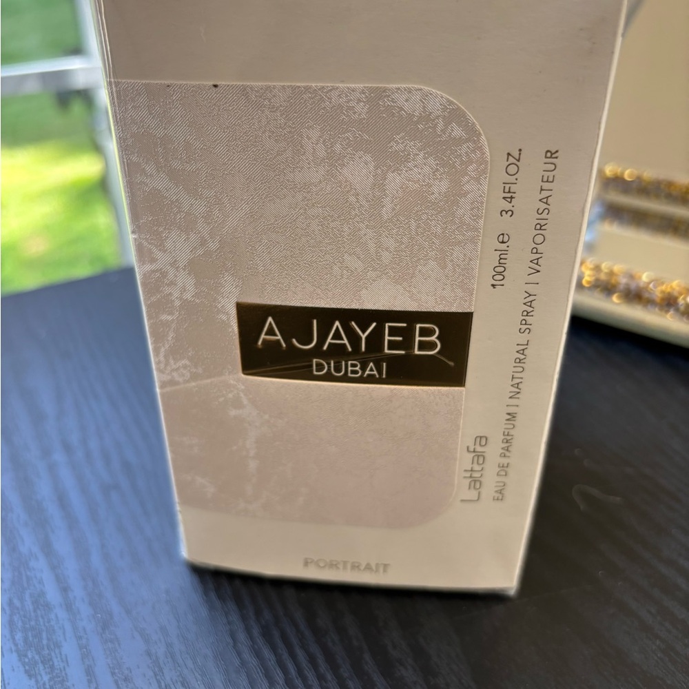 Ajayeb Dubai Women's Perfume - Gold - Picture 3 of 7